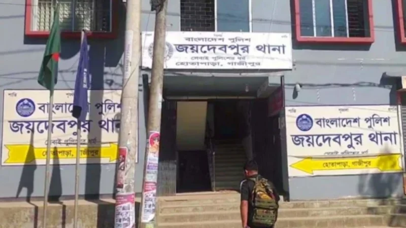 প্রেমের প্রস্তাব প্রত্যাখান,  মাদ্রাসার প্রধান শিক্ষকসহ  ৫ জনের বিরুদ্ধে মামলা